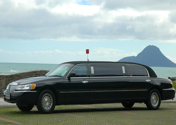 Stetched Lincoln Limo Service Fort Lauderdale